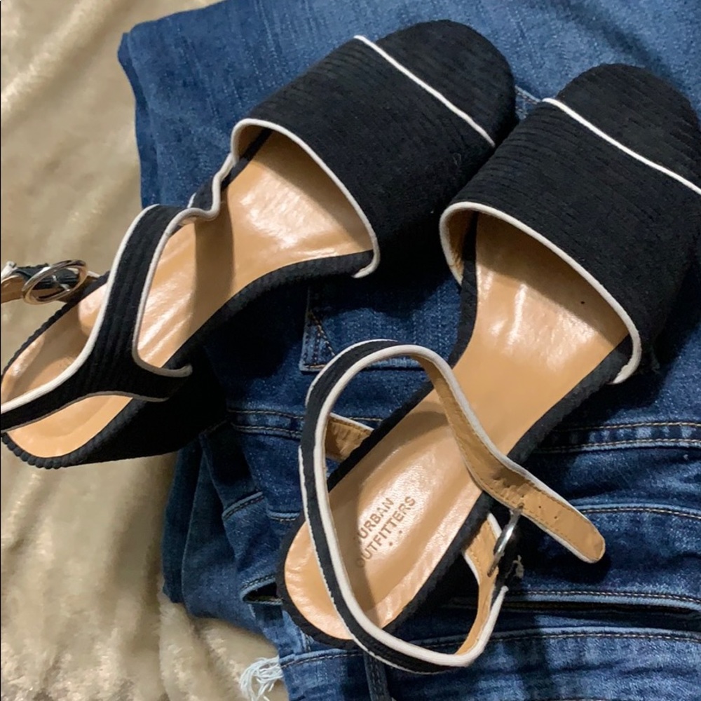 Platform sandals